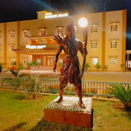 Avadh Sunshine Palace Hotel And Resort Ayodhya Eksteriør billede