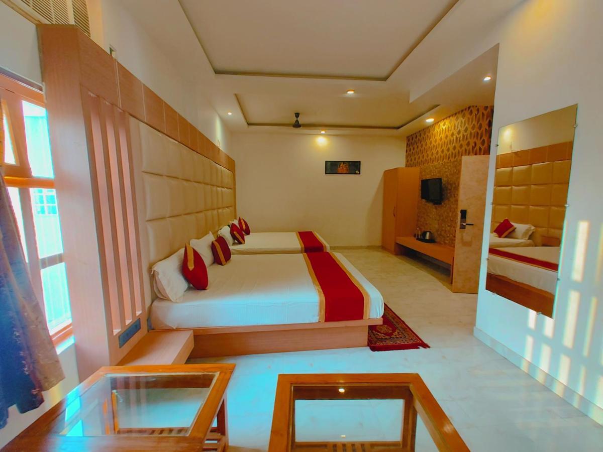 Avadh Sunshine Palace Hotel And Resort Ayodhya Eksteriør billede