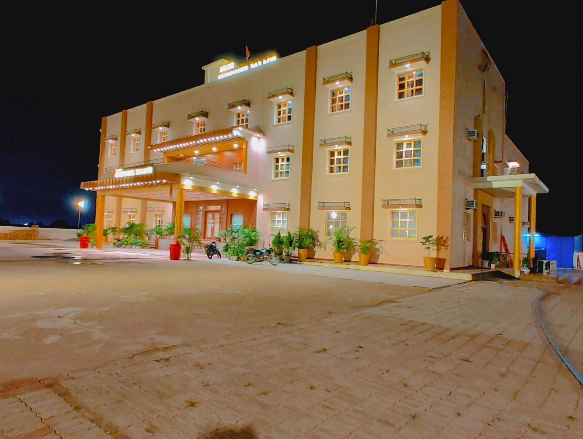 Avadh Sunshine Palace Hotel And Resort Ayodhya Eksteriør billede