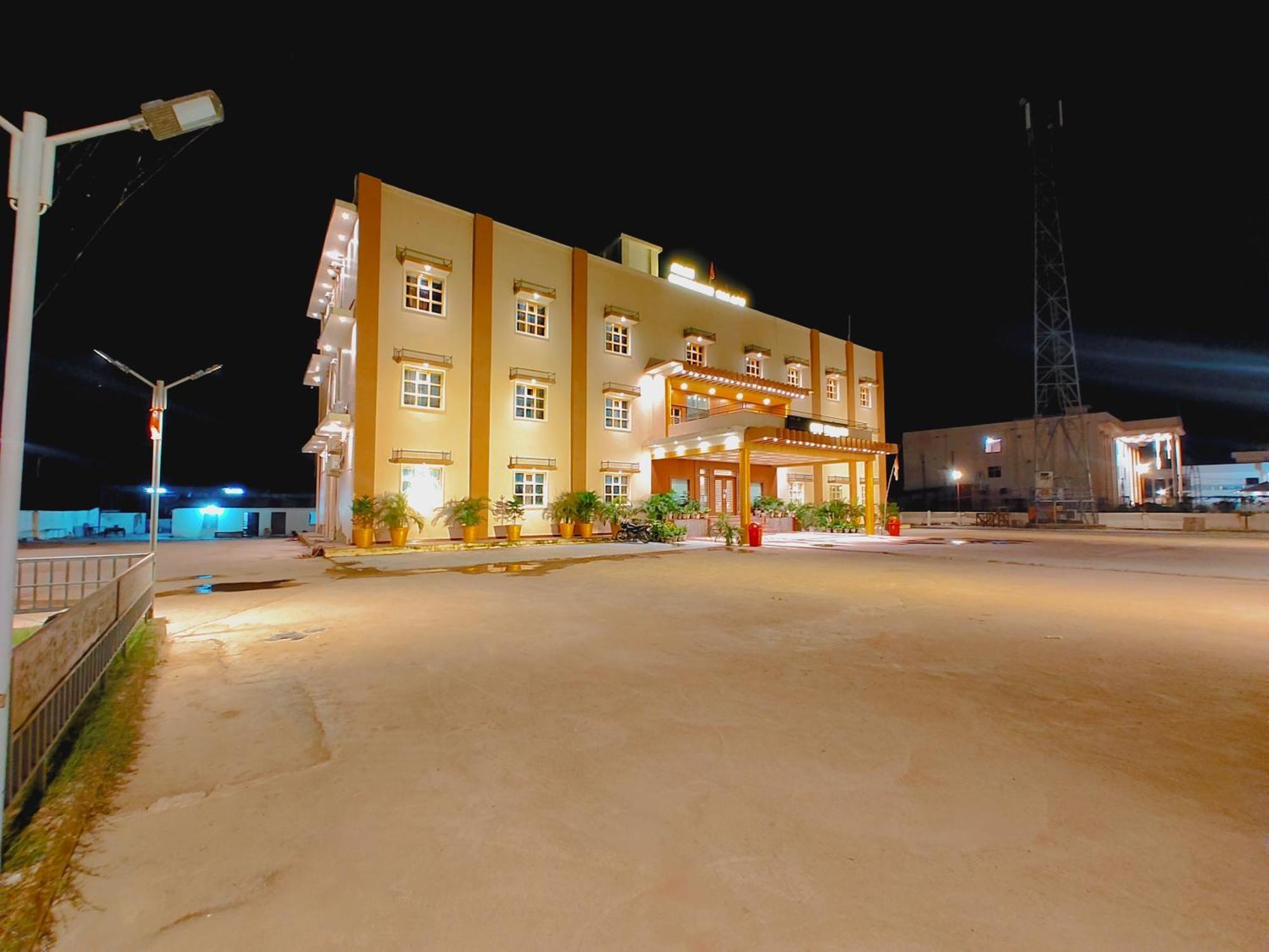 Avadh Sunshine Palace Hotel And Resort Ayodhya Eksteriør billede