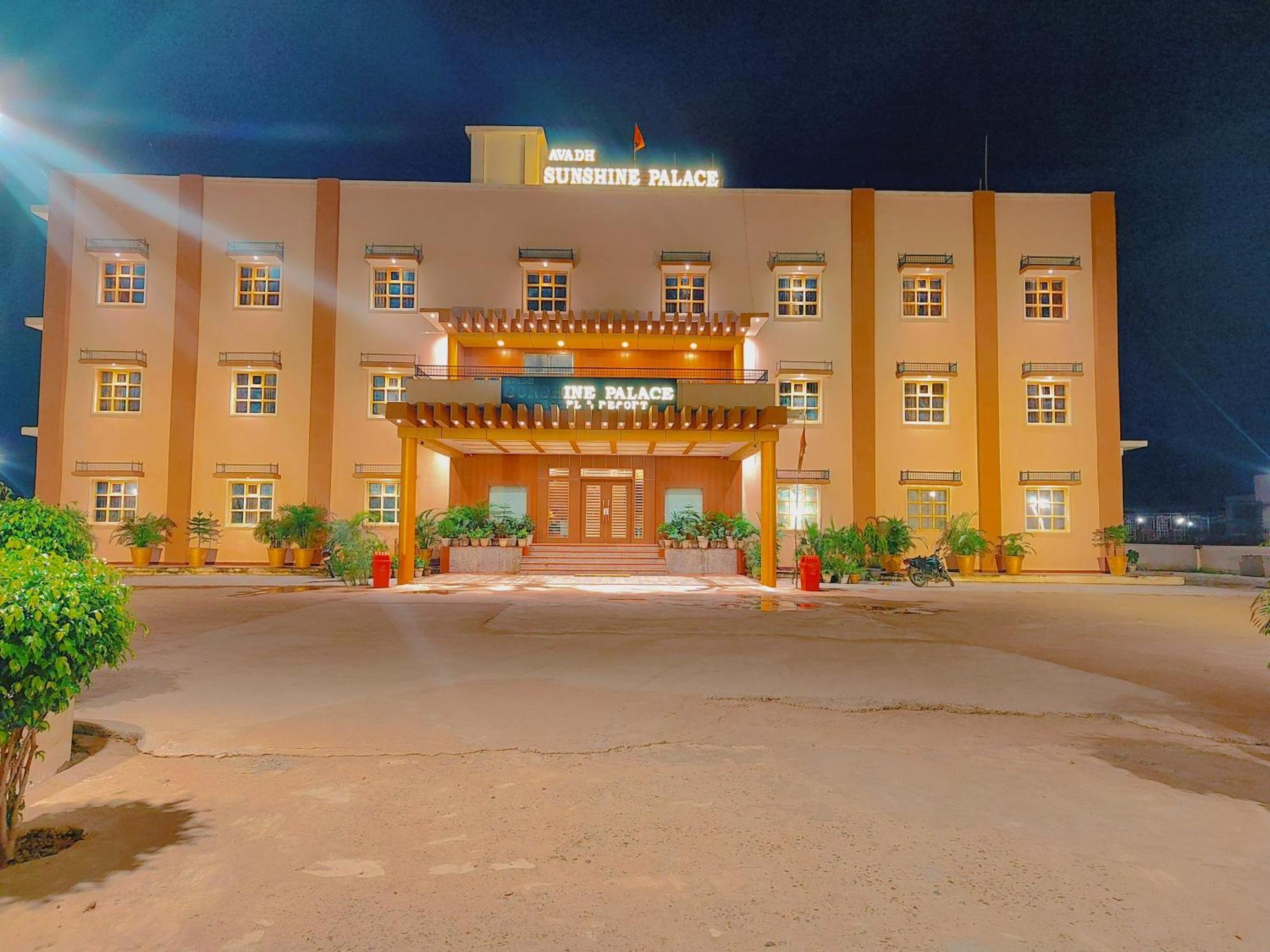 Avadh Sunshine Palace Hotel And Resort Ayodhya Eksteriør billede