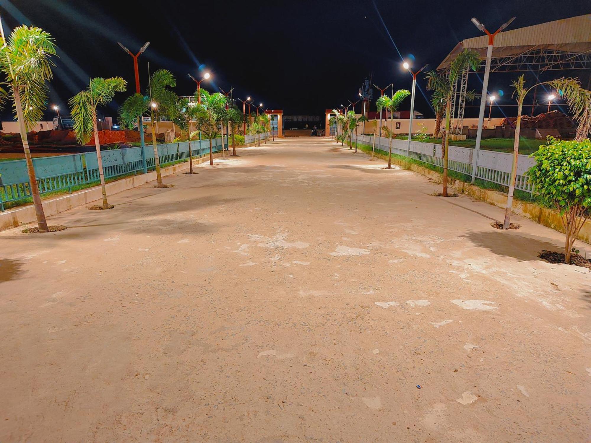 Avadh Sunshine Palace Hotel And Resort Ayodhya Eksteriør billede