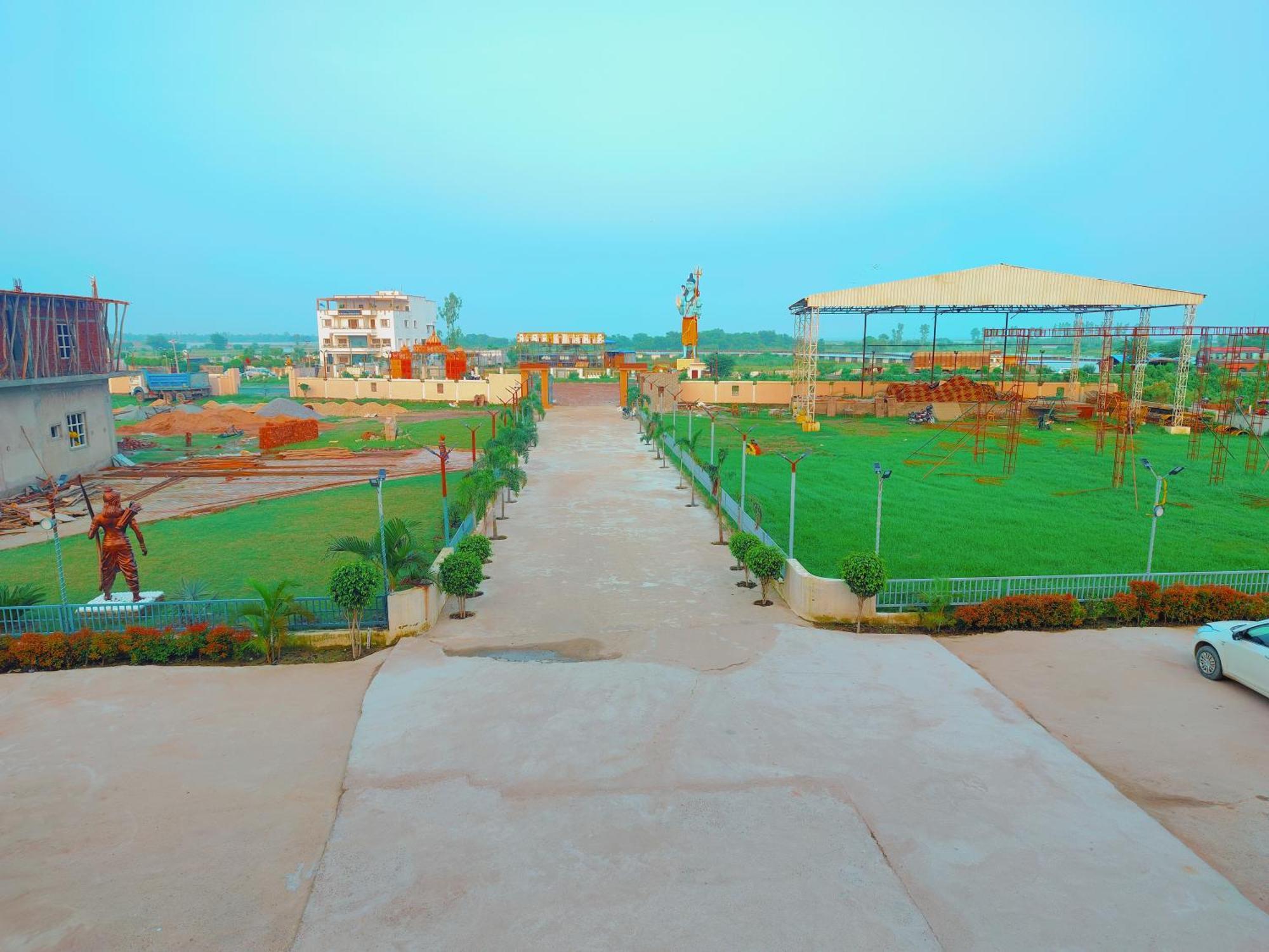Avadh Sunshine Palace Hotel And Resort Ayodhya Eksteriør billede