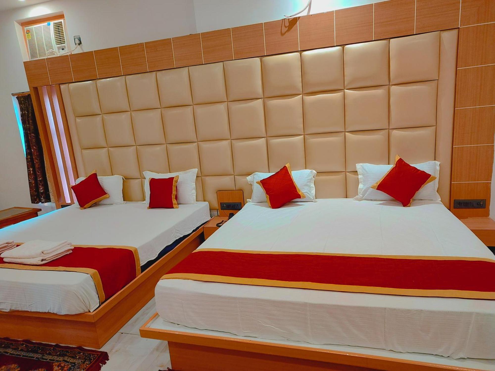 Avadh Sunshine Palace Hotel And Resort Ayodhya Eksteriør billede