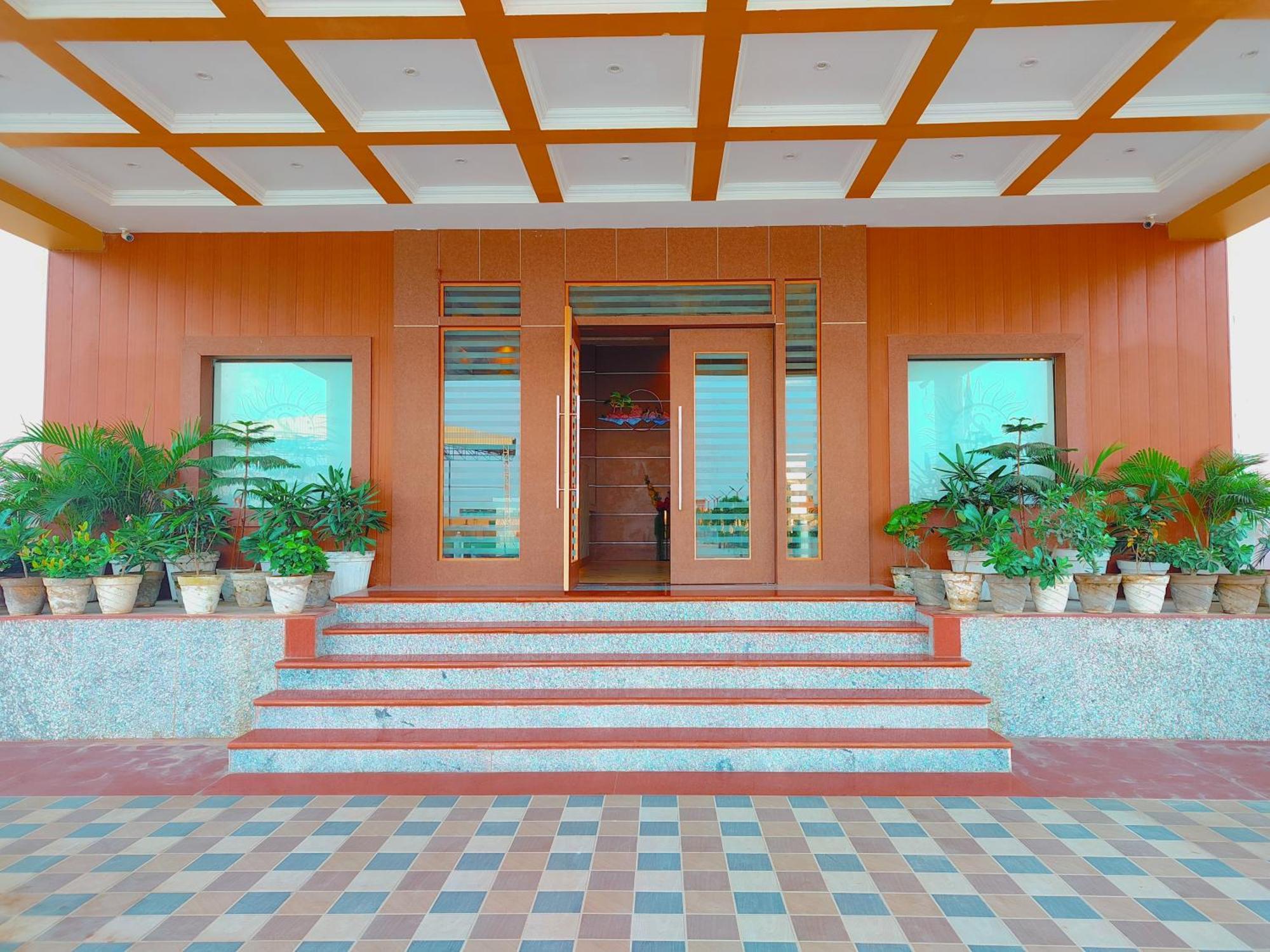 Avadh Sunshine Palace Hotel And Resort Ayodhya Eksteriør billede
