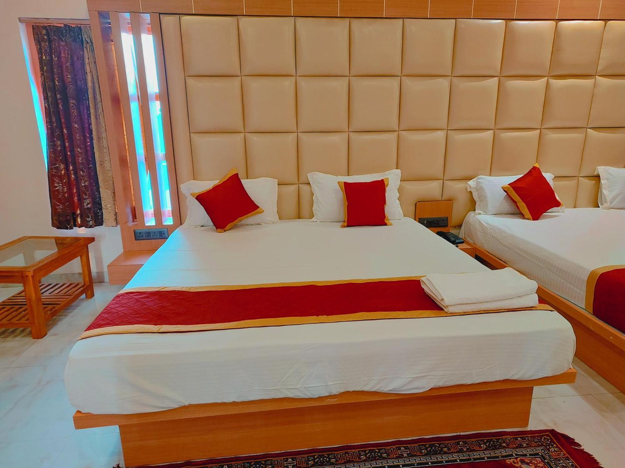 Avadh Sunshine Palace Hotel And Resort Ayodhya Eksteriør billede