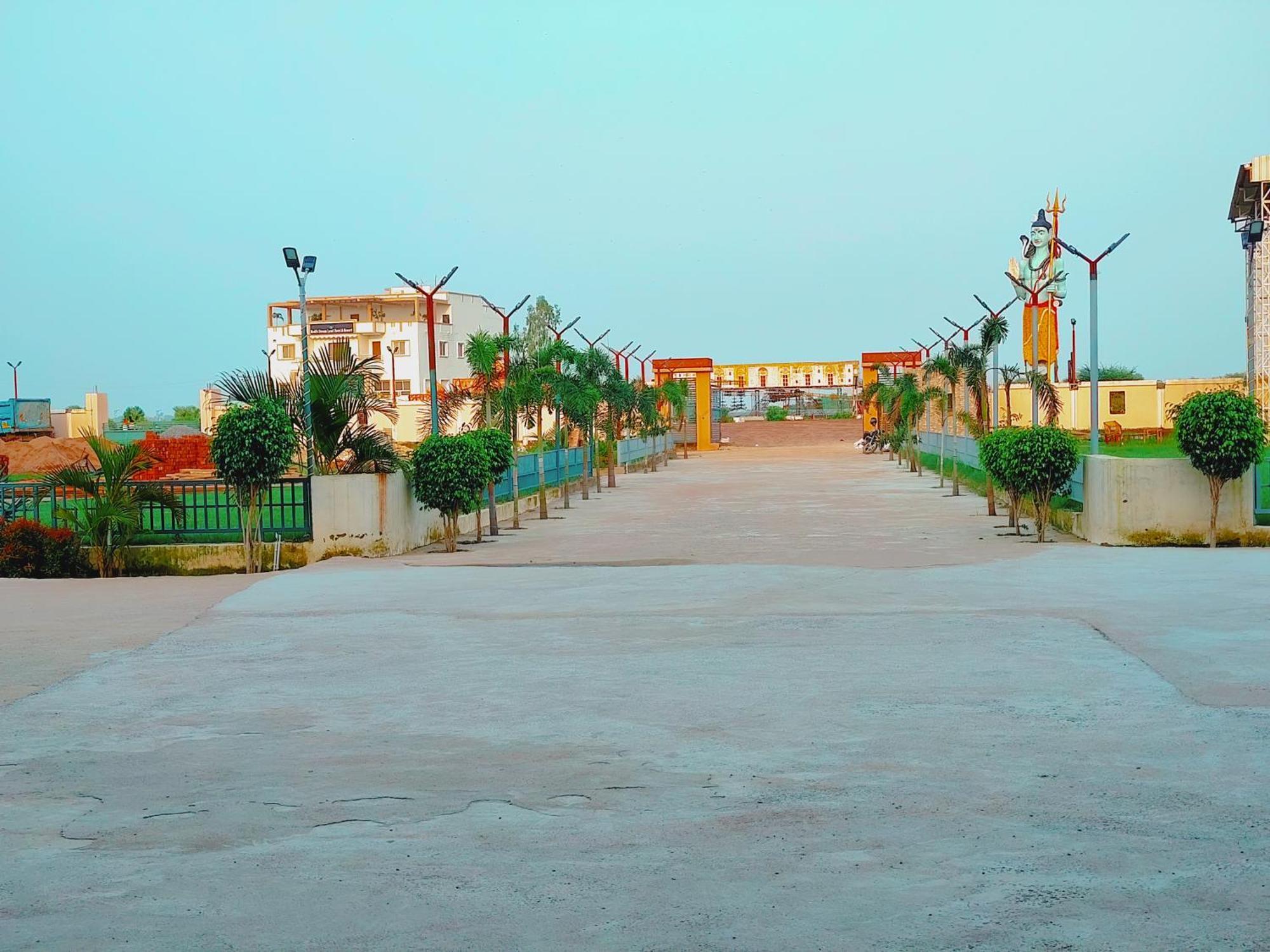 Avadh Sunshine Palace Hotel And Resort Ayodhya Eksteriør billede