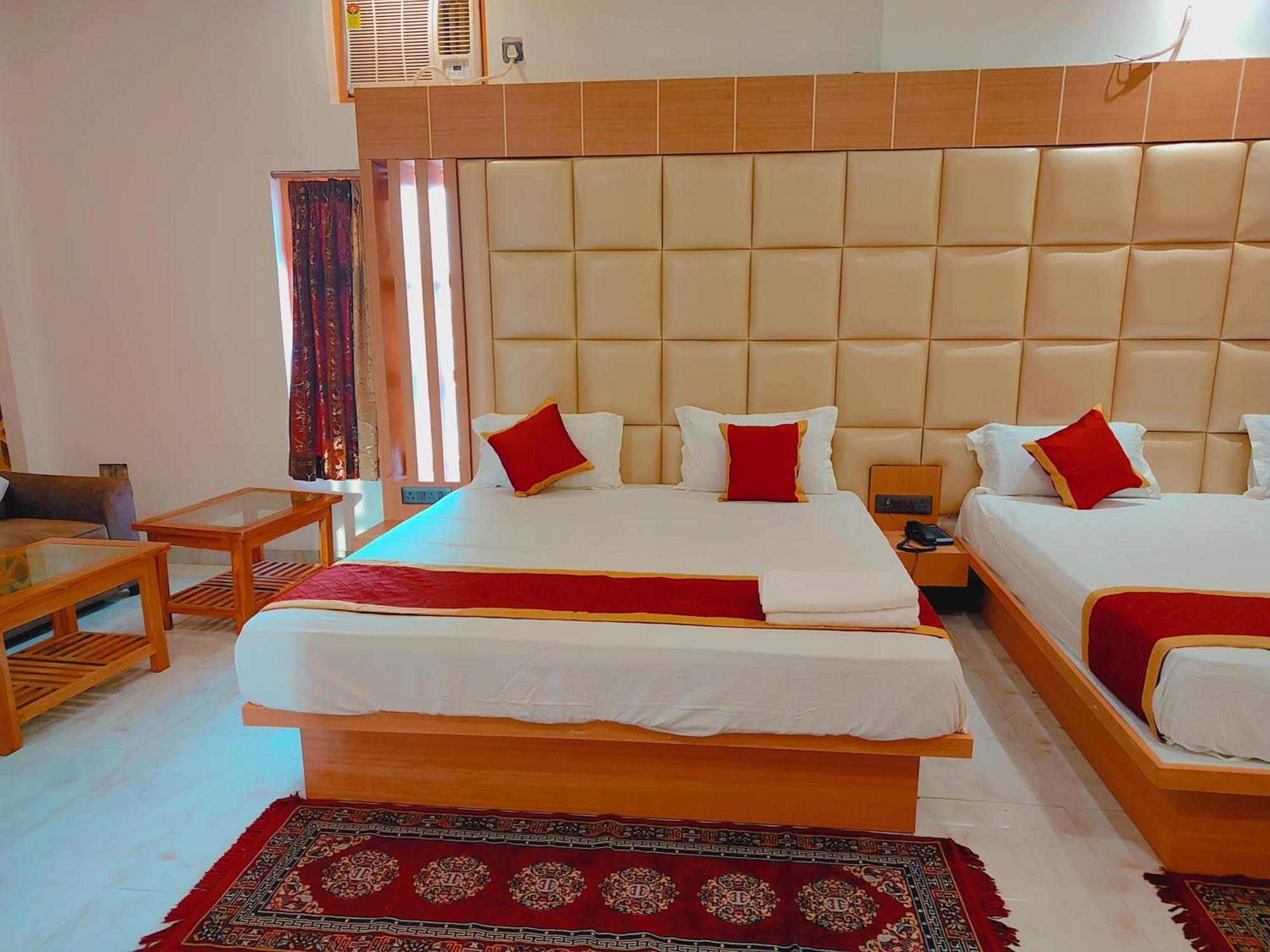 Avadh Sunshine Palace Hotel And Resort Ayodhya Eksteriør billede